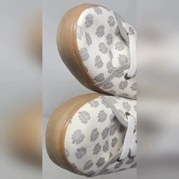 Disney Lilo & Stich Mens 10 Canvas Sneaker Shoes White Gum Soles Lace up - Picture 9 of 15